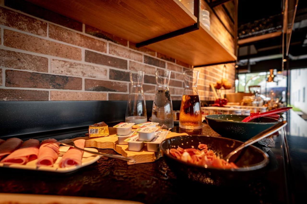 Ibis Budget Valenciennes Petite-Foret Ngoại thất bức ảnh