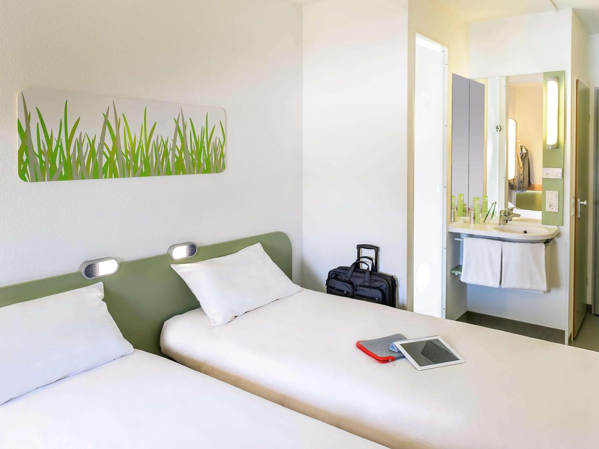 Ibis Budget Valenciennes Petite-Foret Ngoại thất bức ảnh