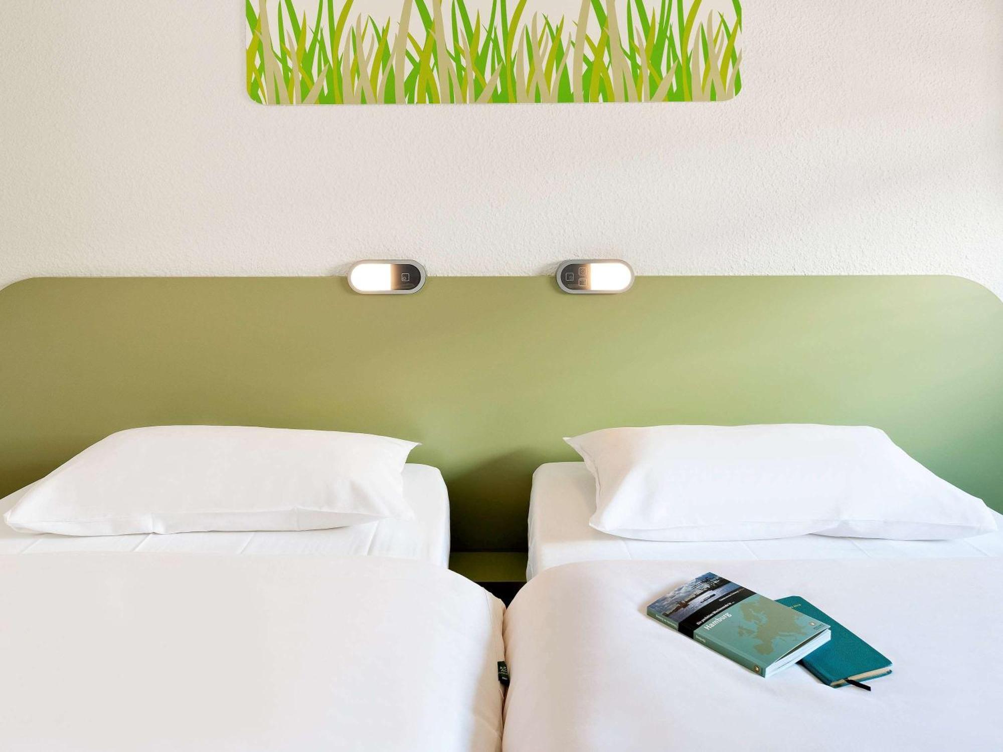 Ibis Budget Valenciennes Petite-Foret Ngoại thất bức ảnh