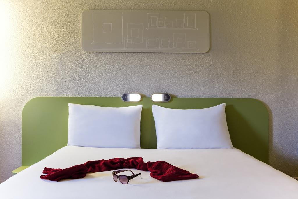 Ibis Budget Valenciennes Petite-Foret Ngoại thất bức ảnh
